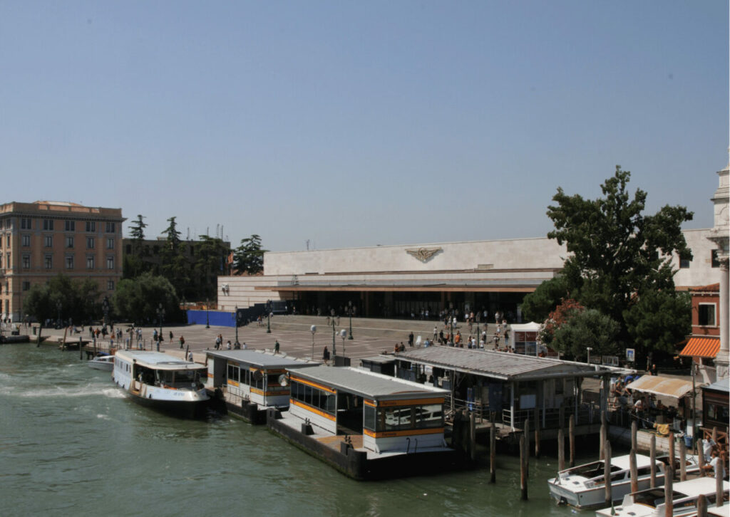 transfert-aeroport-Venise-gare-santa-lucia